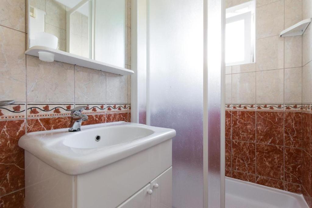 Apartments Hodanic Кърк Екстериор снимка